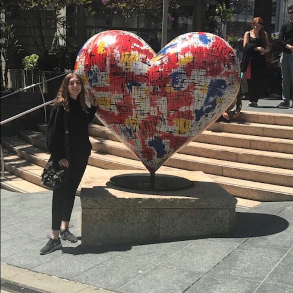 Meet your Posher, Leila